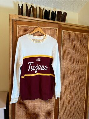 Men’s Vintage USC Trojans Football Sweater Size XL